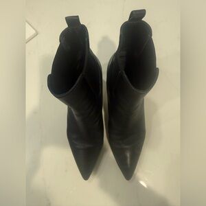 VERONICA BEARD  Black Leather Ankle Boots